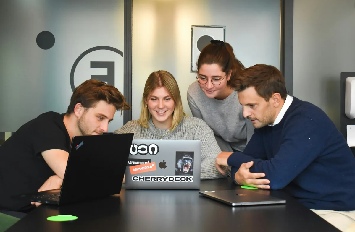 Kreativteam in der Abstimmung